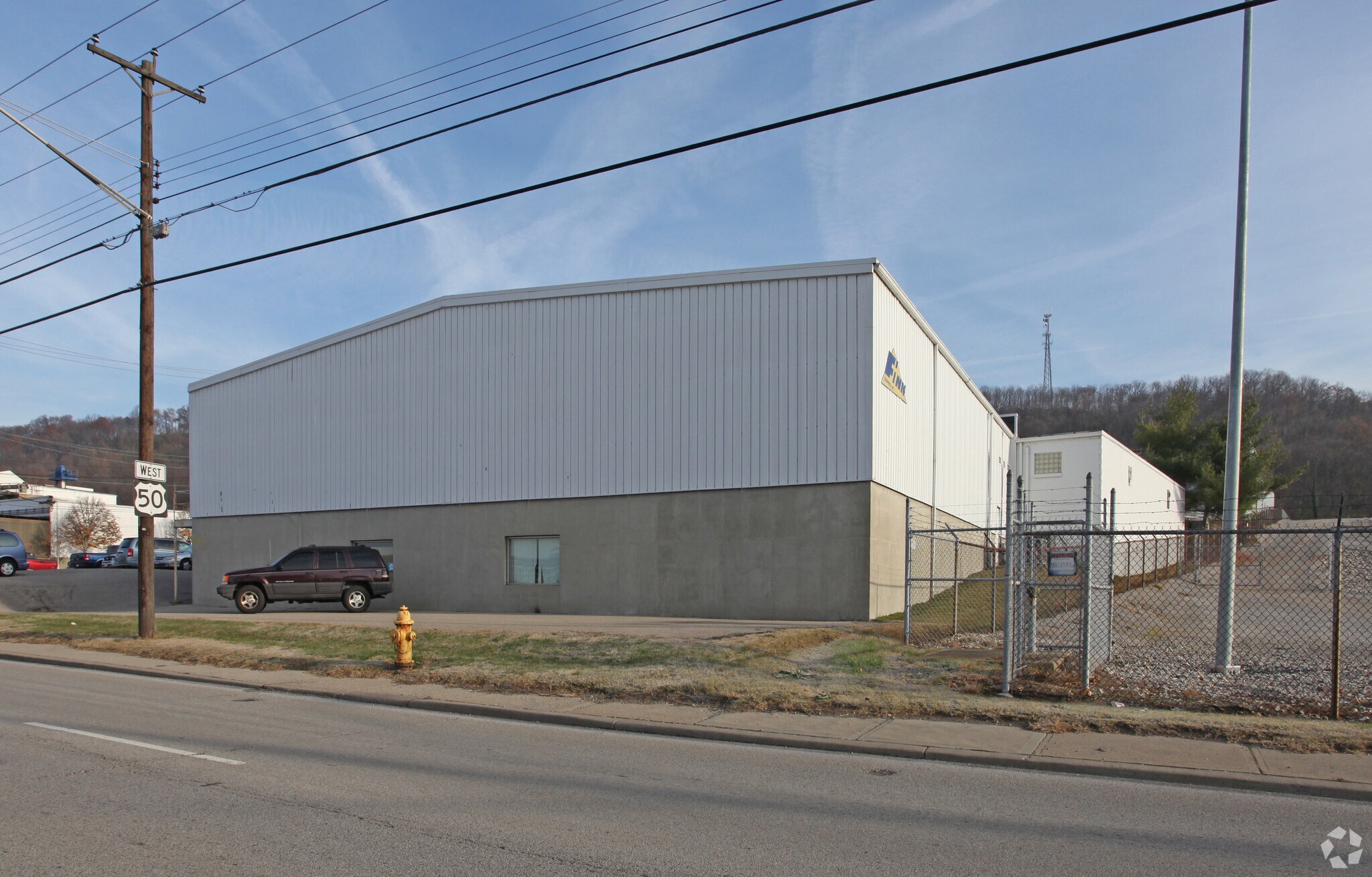 220 Stille Dr, Cincinnati, OH for sale Primary Photo- Image 1 of 1