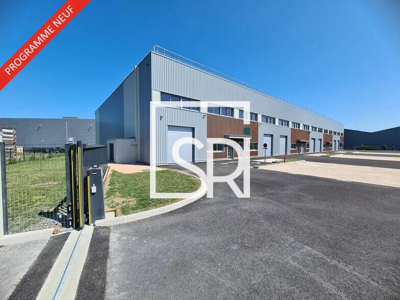 Industrial in Cournon-d'Auvergne for lease - Building Photo - Image 2 of 8