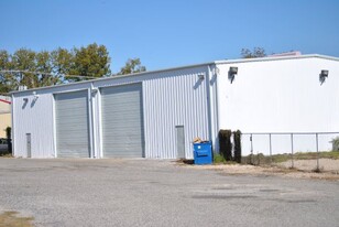 1312-B N Longview St, Kilgore TX - Warehouse