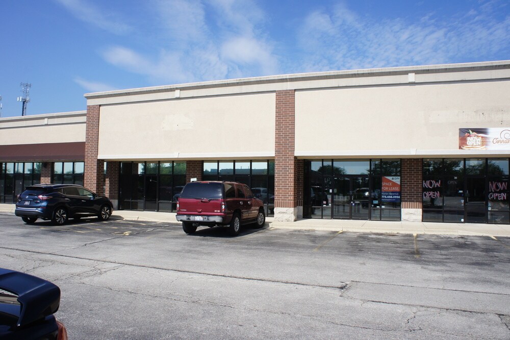 5019 Ace Ln, Naperville, IL 60564 Heritage Crossing Retail Center