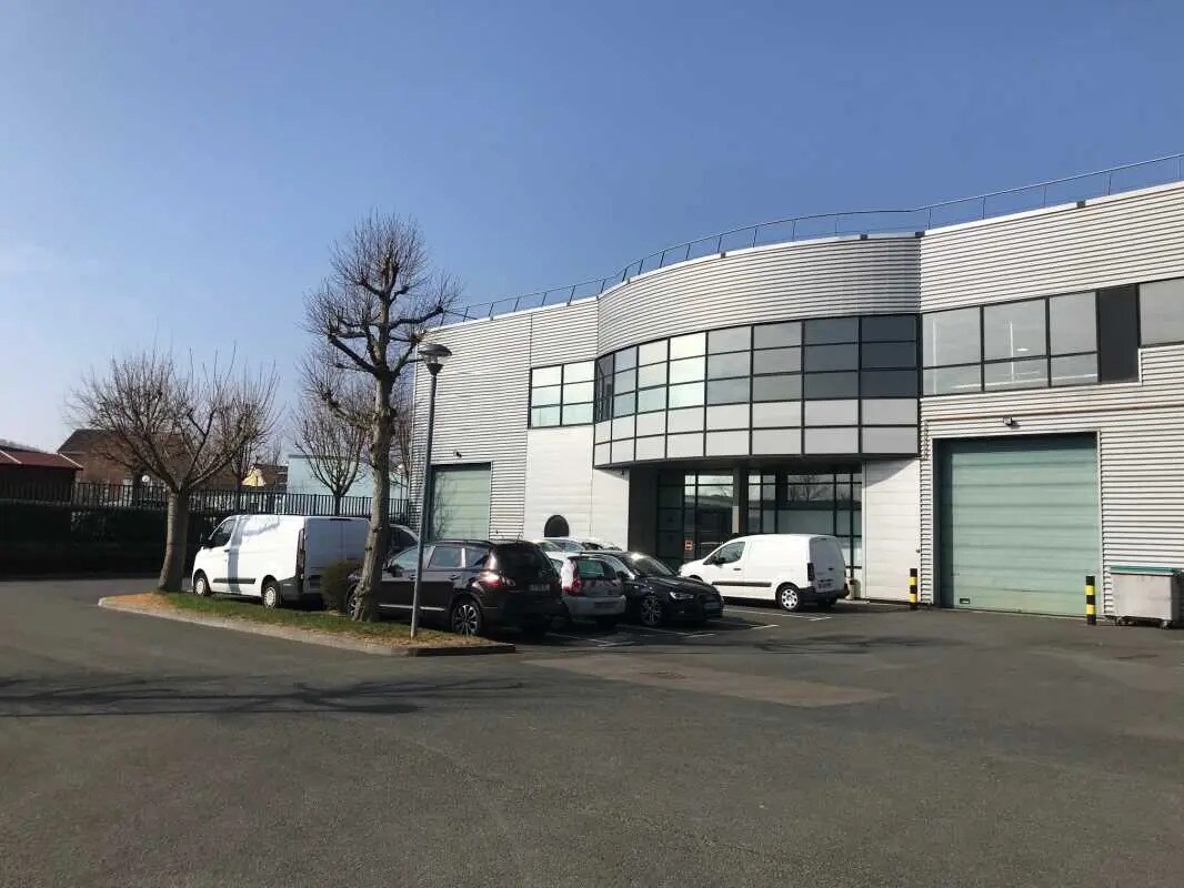 1 Rue Du Groupe Manoukian, Élancourt for lease Building Photo- Image 1 of 19
