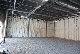 25411 Eastern Marketplace Plz, Chantilly, VA for lease Interior Photo- Image 1 of 4