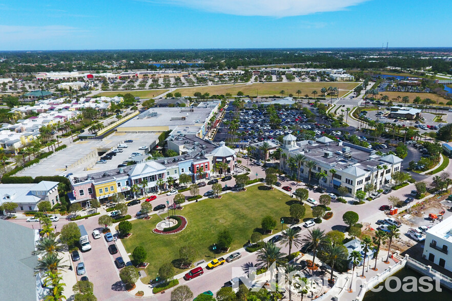 10451 SW Village Center Dr, Port Saint Lucie, FL for lease - Building Photo - Image 2 of 7