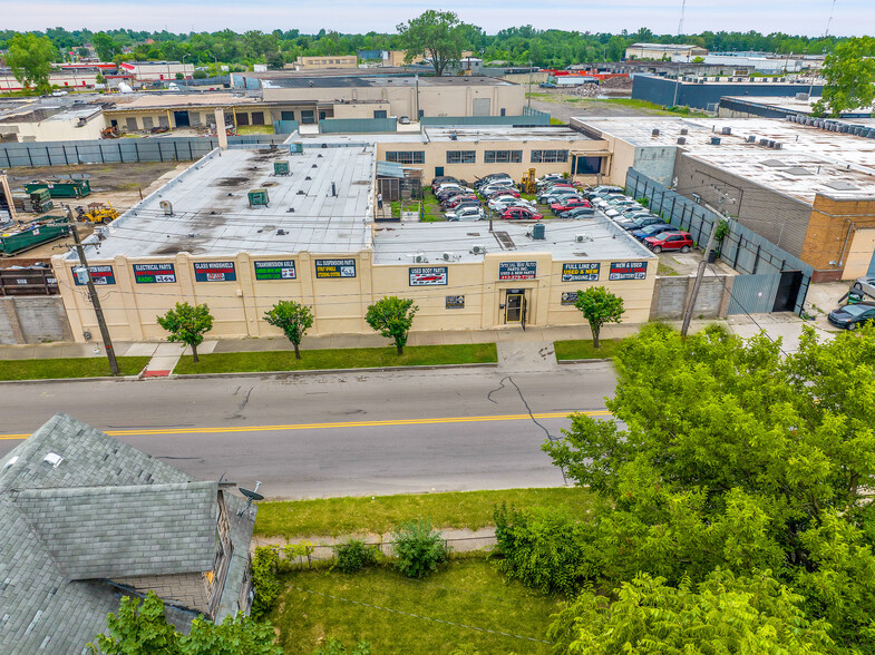 7075 Lyndon St, Detroit, MI for sale - Building Photo - Image 3 of 42