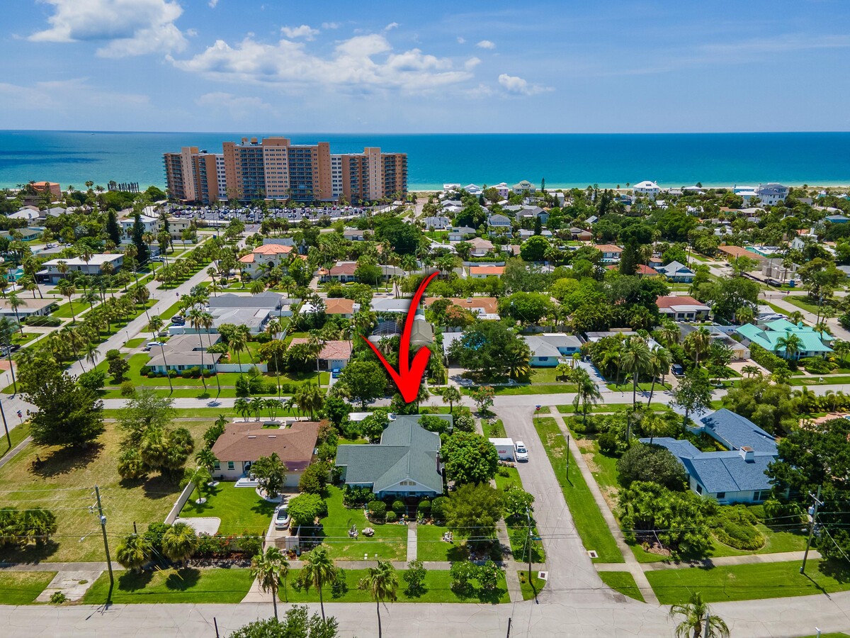 910 Bay Esplanade, Clearwater, Fl 33767 