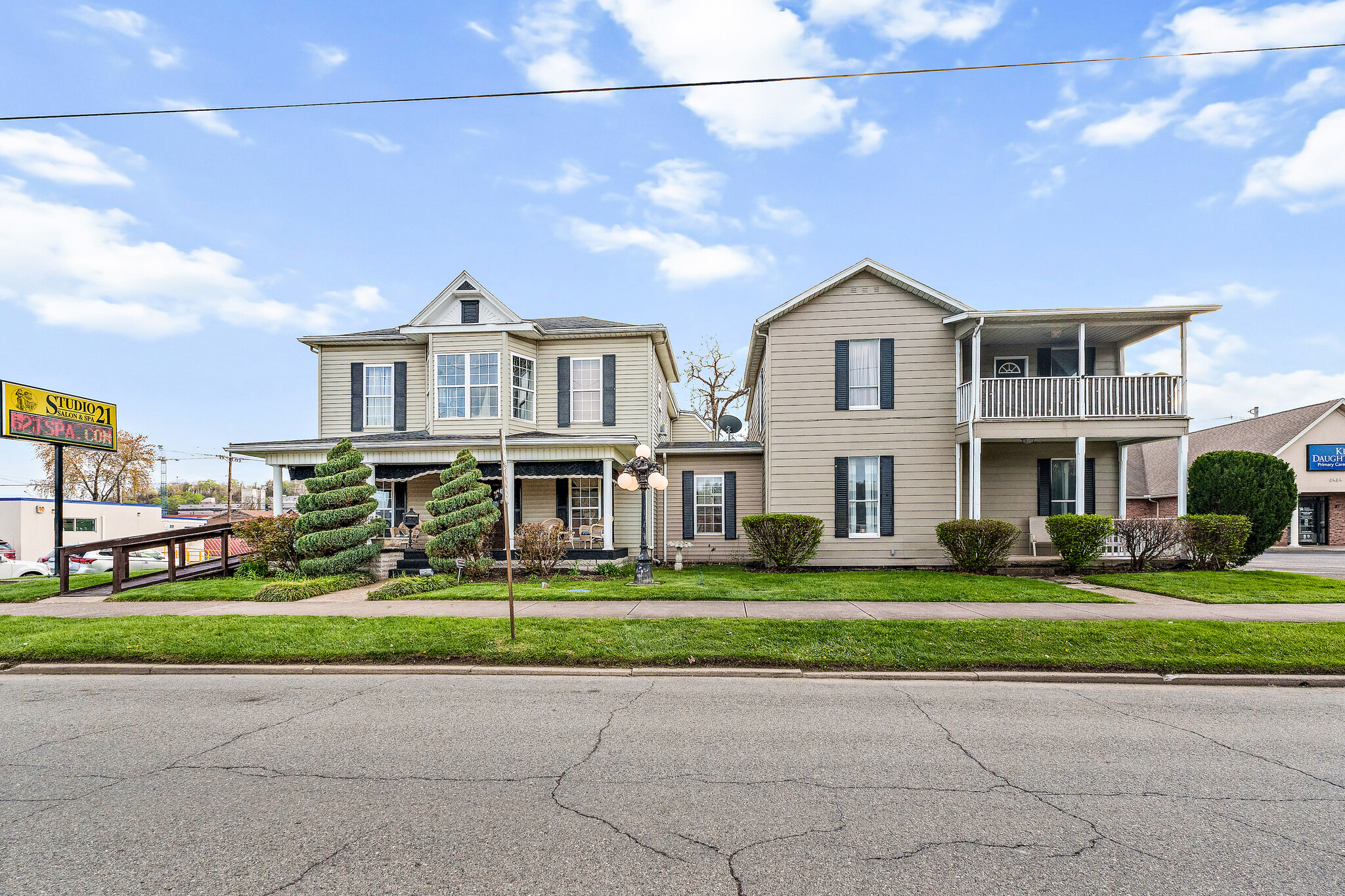 2048 Winchester Ave, Ashland, KY for sale Building Photo- Image 1 of 58