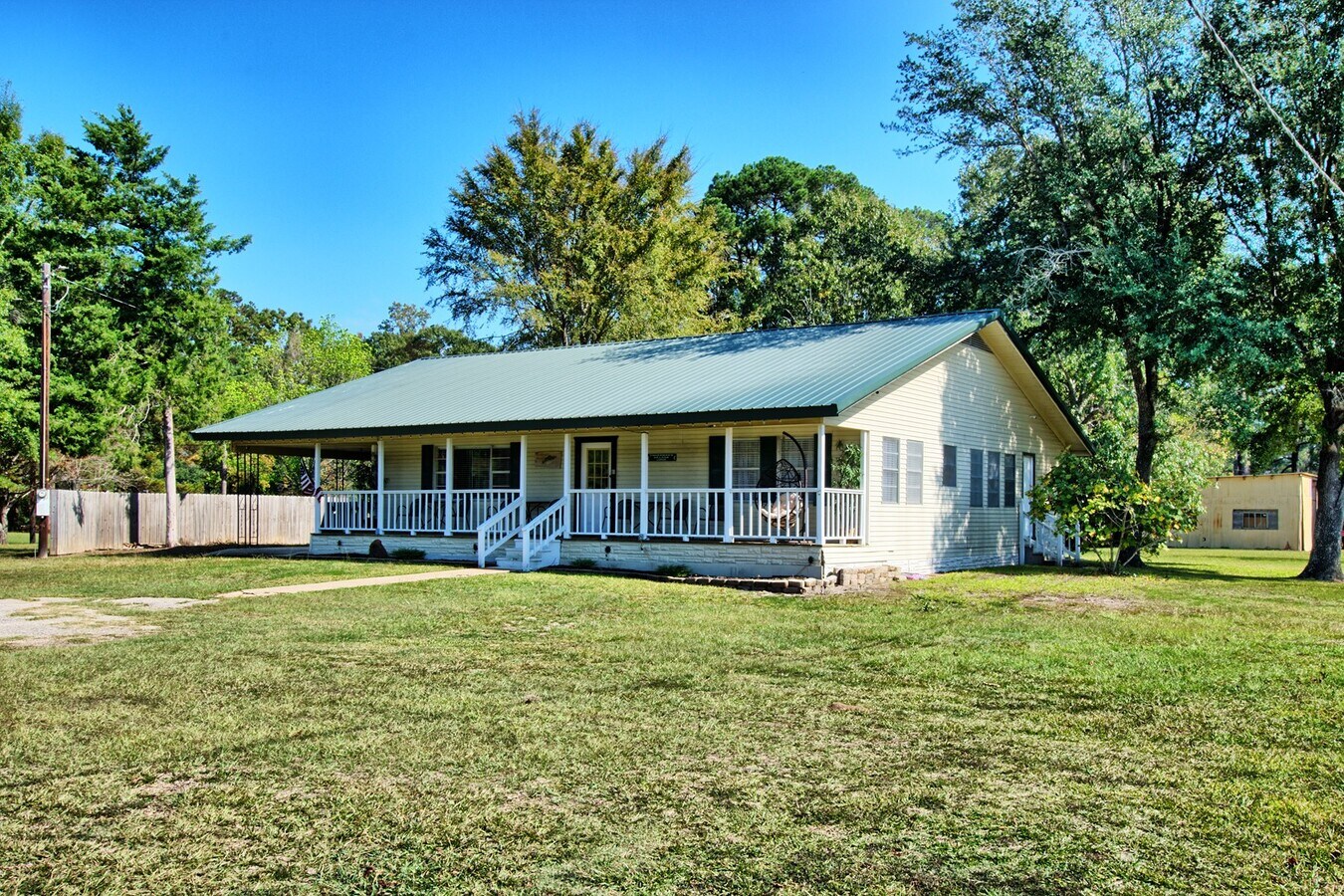 5518 Highway 21 East, Hemphill, TX 75948