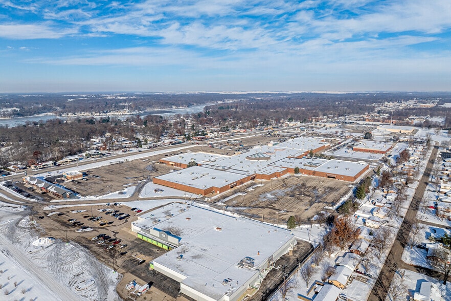 2917 N Vermilion st, Danville, IL for sale - Building Photo - Image 3 of 34