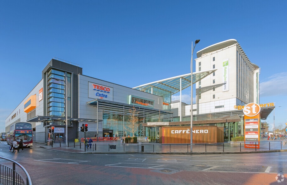 Ferensway, Hull for lease - Building Photo - Image 3 of 12