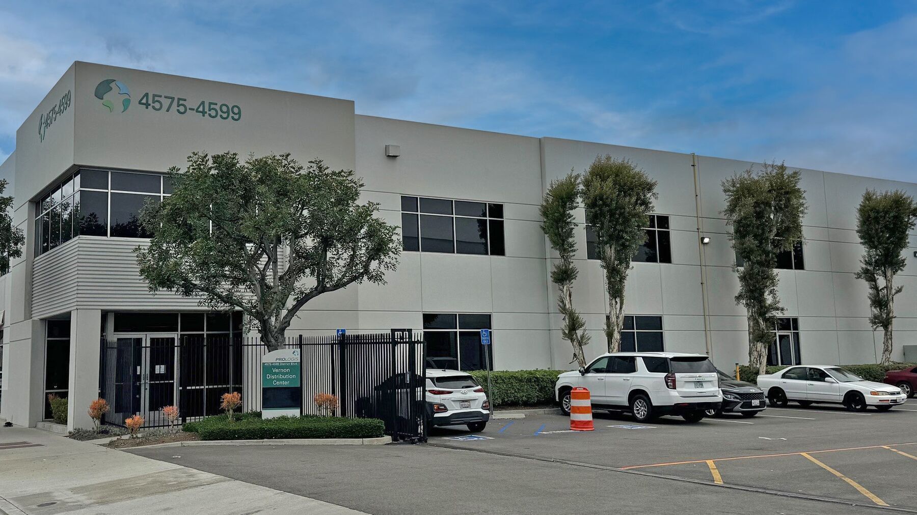 4575-4599 District Blvd, Vernon, CA for lease Building Photo- Image 1 of 5