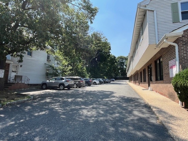685 Bloomfield Ave, Verona, NJ for lease - Building Photo - Image 2 of 16
