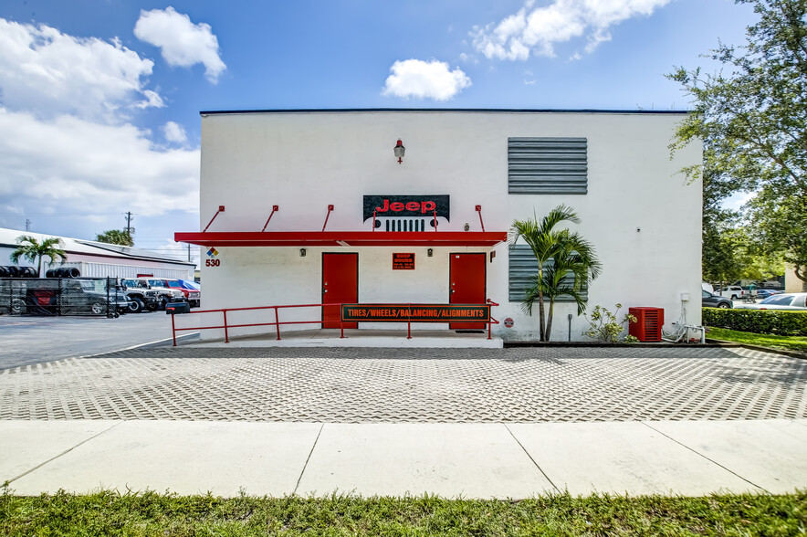 530 S Dixie Hwy W, Pompano Beach, FL for sale - Building Photo - Image 3 of 67