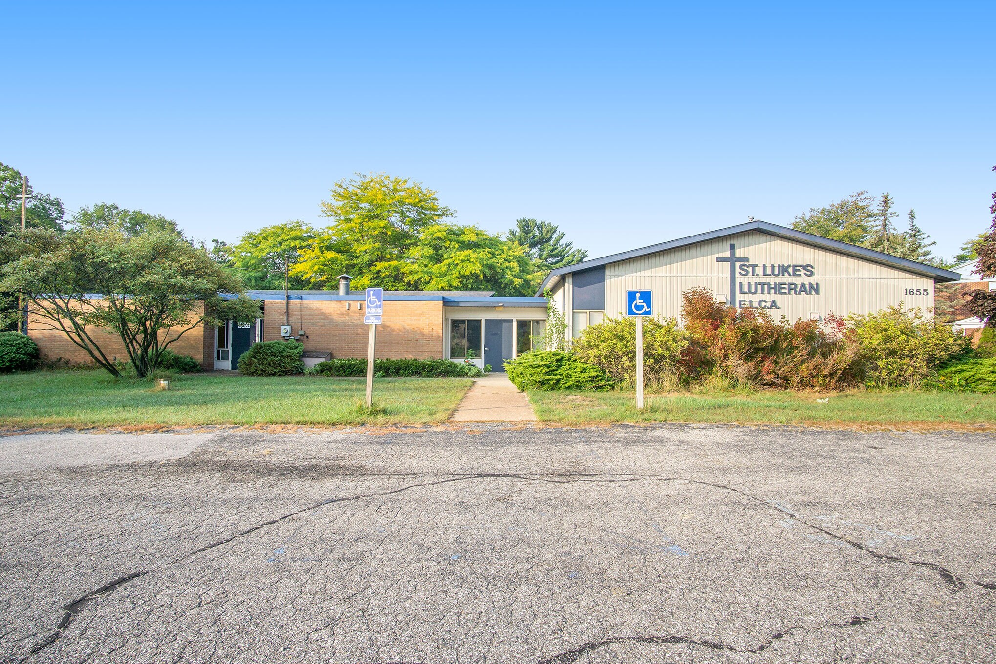1655 W Norton Ave, Norton Shores, MI for sale Primary Photo- Image 1 of 1