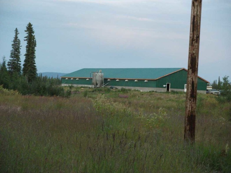 5400 Eielson Farm Rd, North Pole, AK 99705