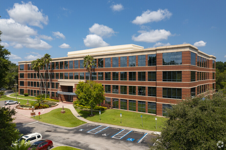 10210 Highland Manor Dr, Tampa, FL for lease - Building Photo - Image 1 of 8