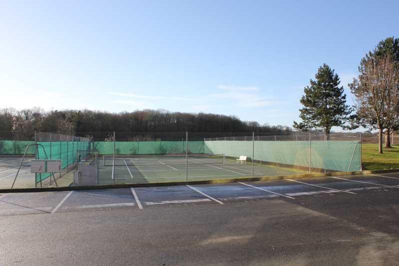 Office in Bièvres for lease - Building Photo - Image 3 of 12