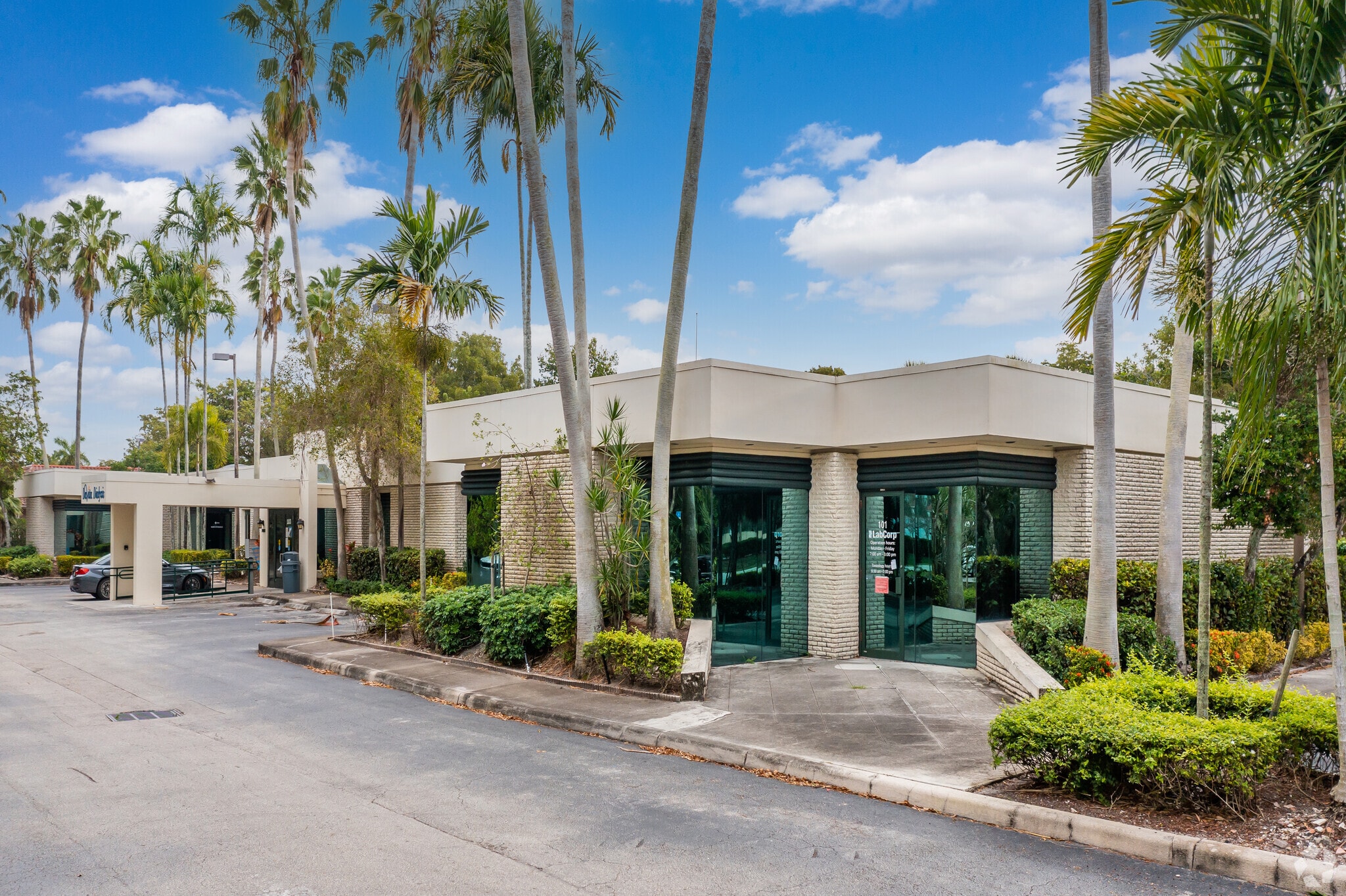 7061 Cypress Rd, Plantation, FL for lease Building Photo- Image 1 of 17