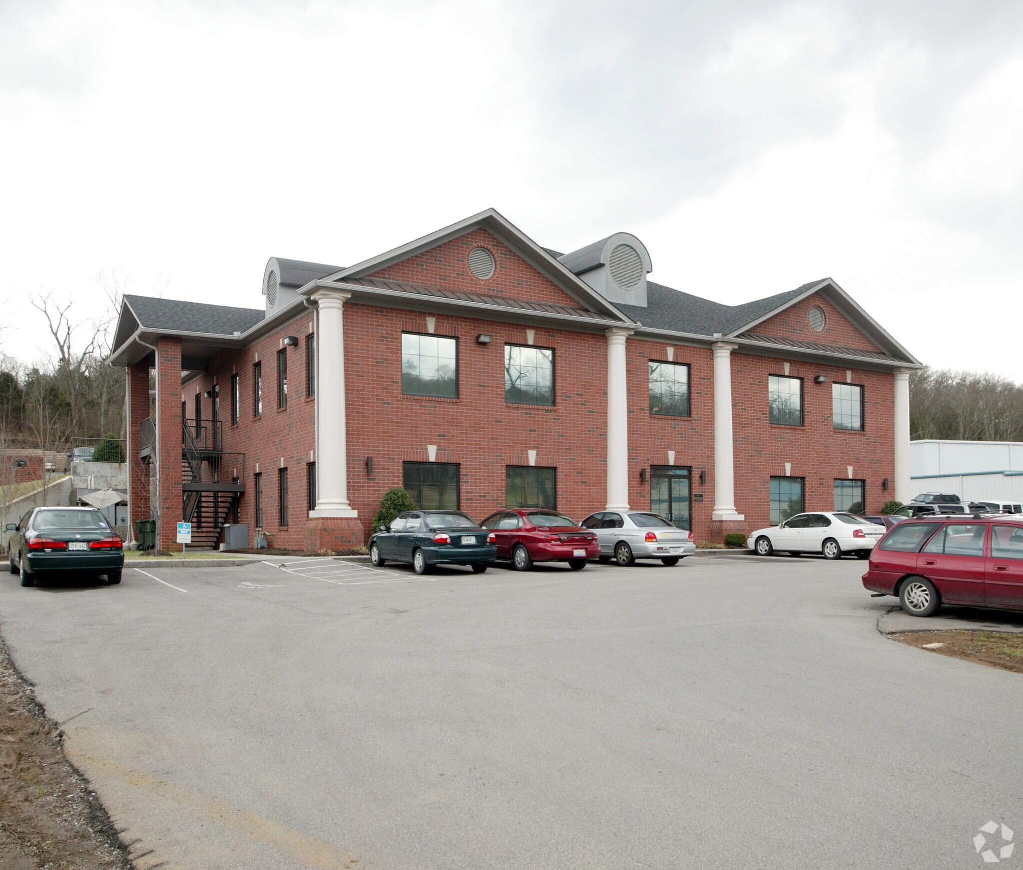 7135 Charlotte Pike, Nashville, TN 37209 Office for Lease