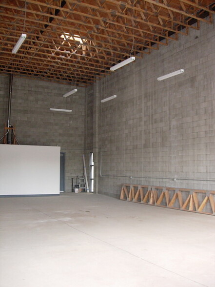 4621 Exposition Blvd, Los Angeles, CA for lease - Building Photo - Image 3 of 11