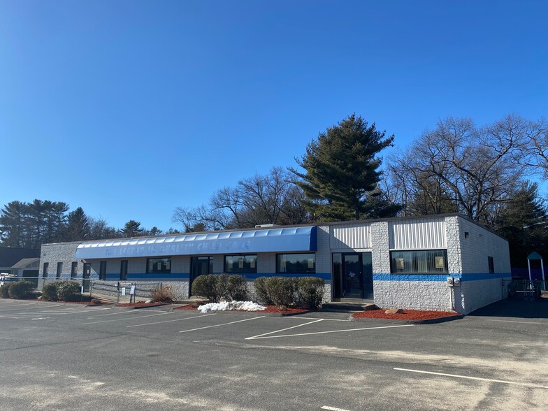 182-184 Southampton Rd, Westfield, MA for lease - Building Photo - Image 1 of 9