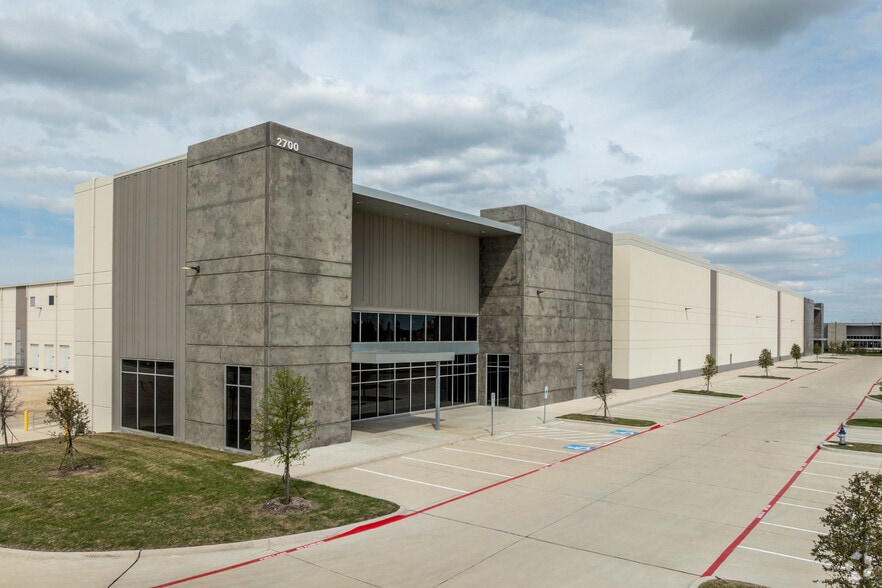 2700 E Scyene Rd, Mesquite, TX for lease - Primary Photo - Image 1 of 4