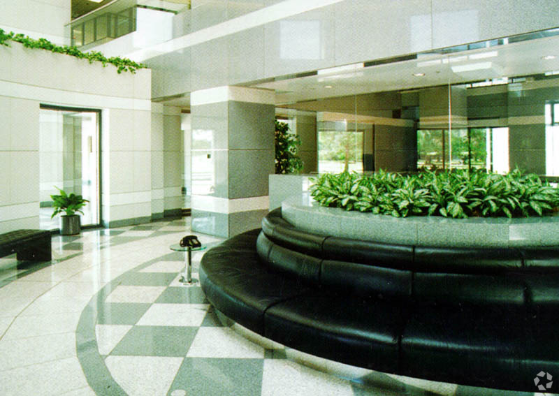 3700 Bay Area Blvd, Houston, TX for lease - Lobby - Image 3 of 7