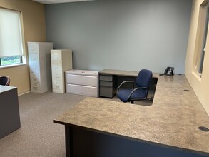 3703 Doty Rd, Woodstock, IL for lease Interior Photo- Image 2 of 7