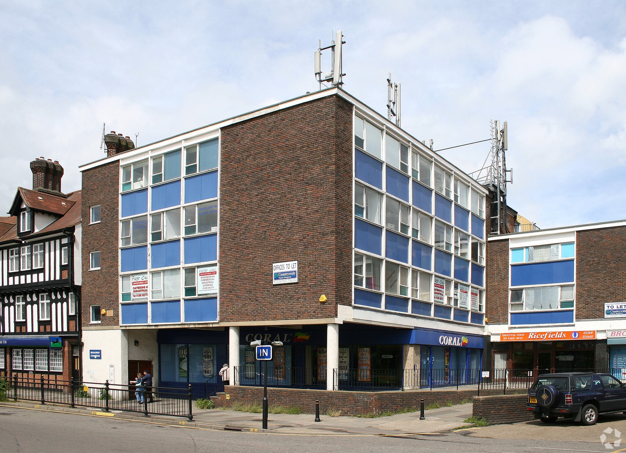 High Rd, Basildon for sale Primary Photo- Image 1 of 1