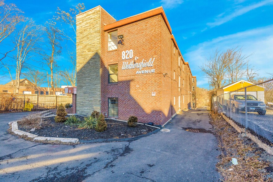 820 Wethersfield Ave, Hartford, CT for sale - Primary Photo - Image 2 of 7