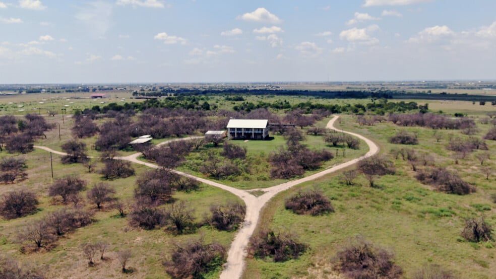 650 County Road 468, Elgin, TX for sale - Building Photo - Image 3 of 12