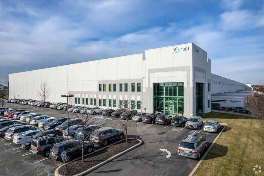 1119 W Middlesex Ave, Port Reading, NJ for lease - Building Photo - Image 2 of 18