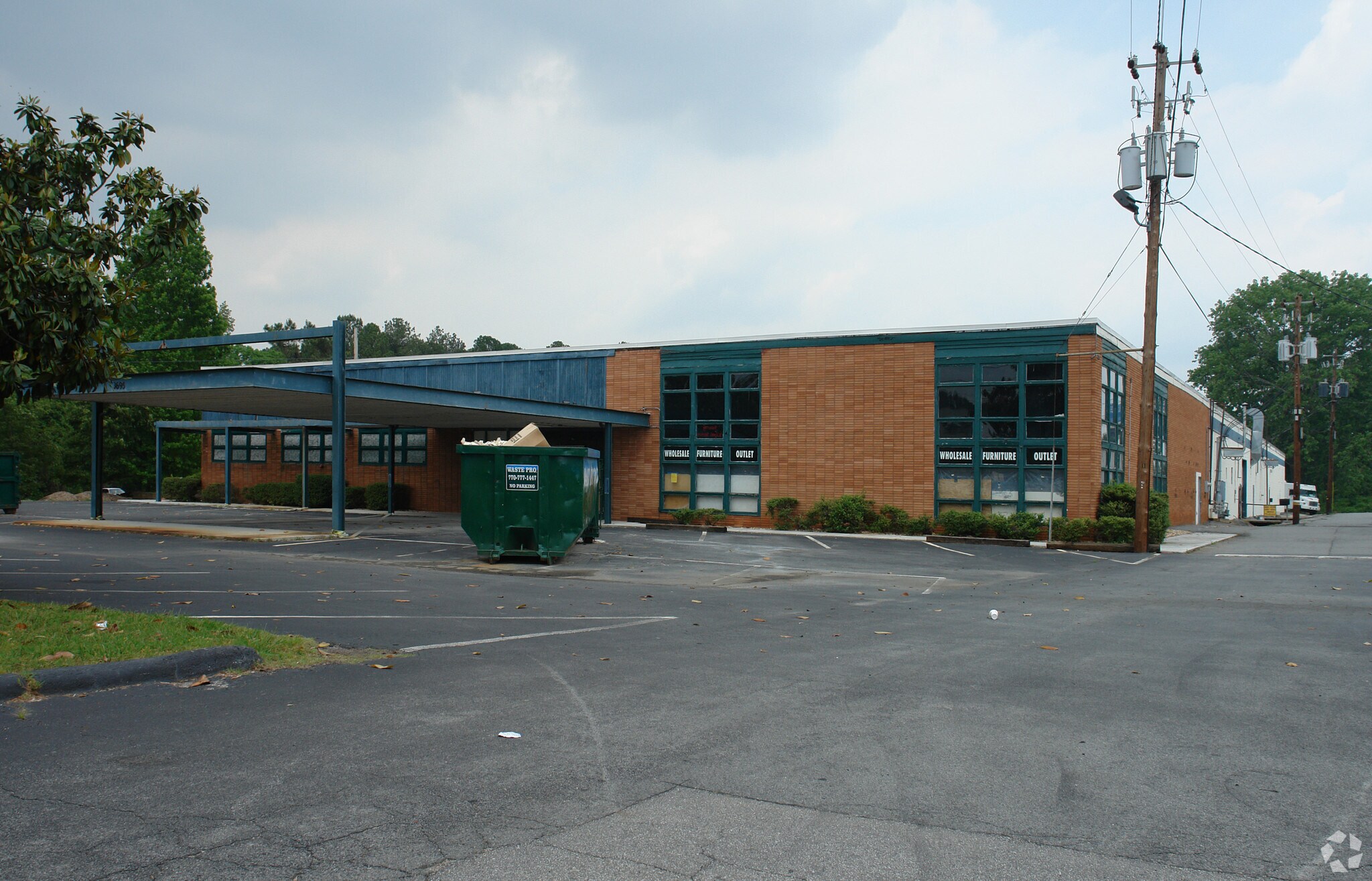 3695 Longview Dr, Chamblee, GA for sale Primary Photo- Image 1 of 1