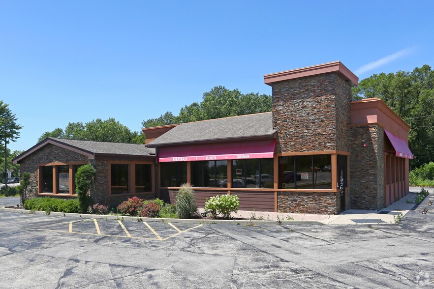 601 Saint Charles Rd, Elmhurst, IL for sale - Primary Photo - Image 1 of 1