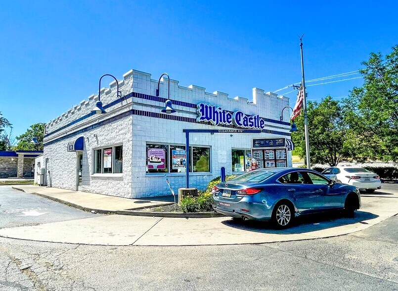 64 W Mitchell Ave, Cincinnati, OH 45217