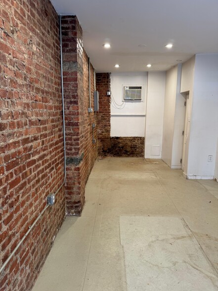 181 Havemeyer St, Brooklyn, NY for lease - Building Photo - Image 2 of 3