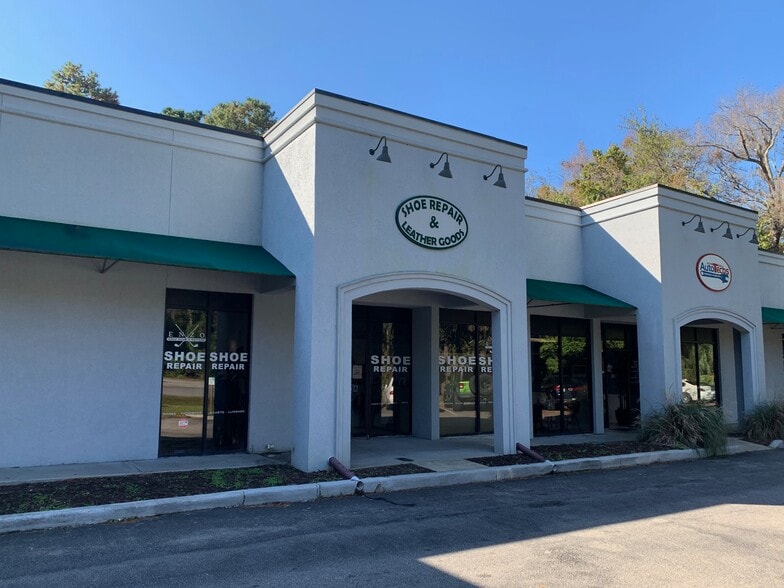 2 Southwood Park Dr, Hilton Head Island, SC 29926