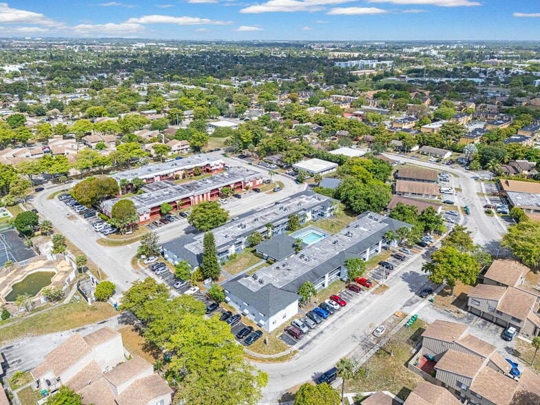 2221 NW 58th Ave, Lauderhill, FL for sale - Building Photo - Image 1 of 40