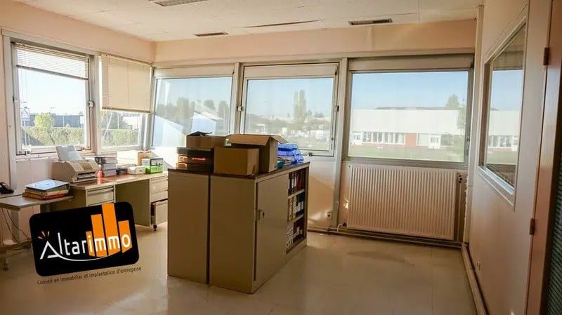 Location Bureaux 120 m² à 330 m² - Photo 1