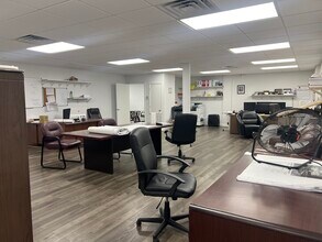 1018 Central Ave, Metairie, LA for lease Interior Photo- Image 2 of 9