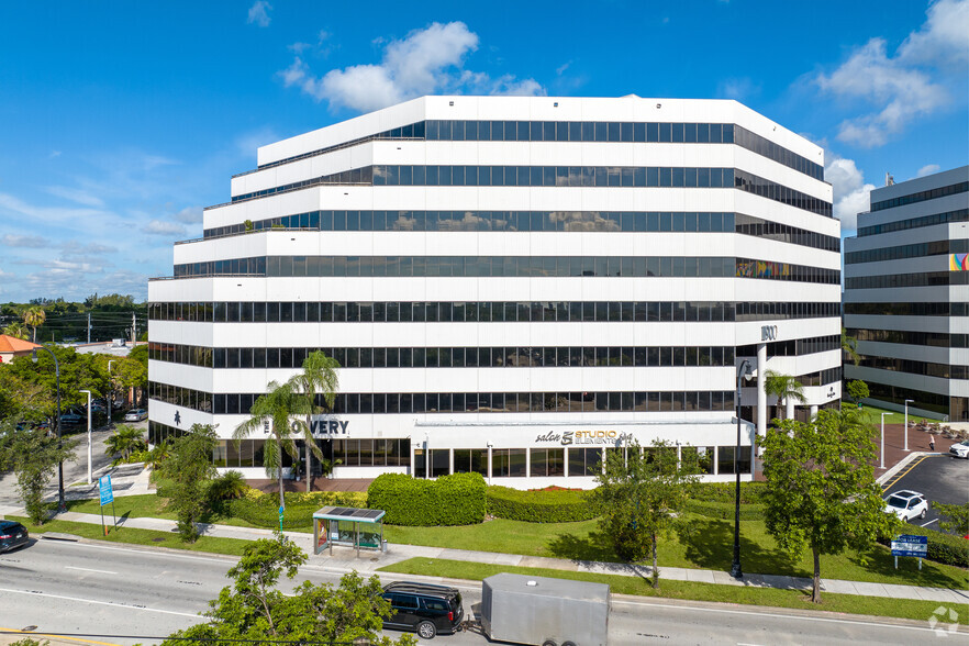 11900 Biscayne Blvd, North Miami, FL for lease - Building Photo - Image 1 of 7