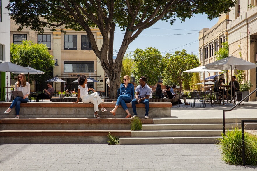 767 S Alameda St, Los Angeles, CA for lease - Building Photo - Image 3 of 21