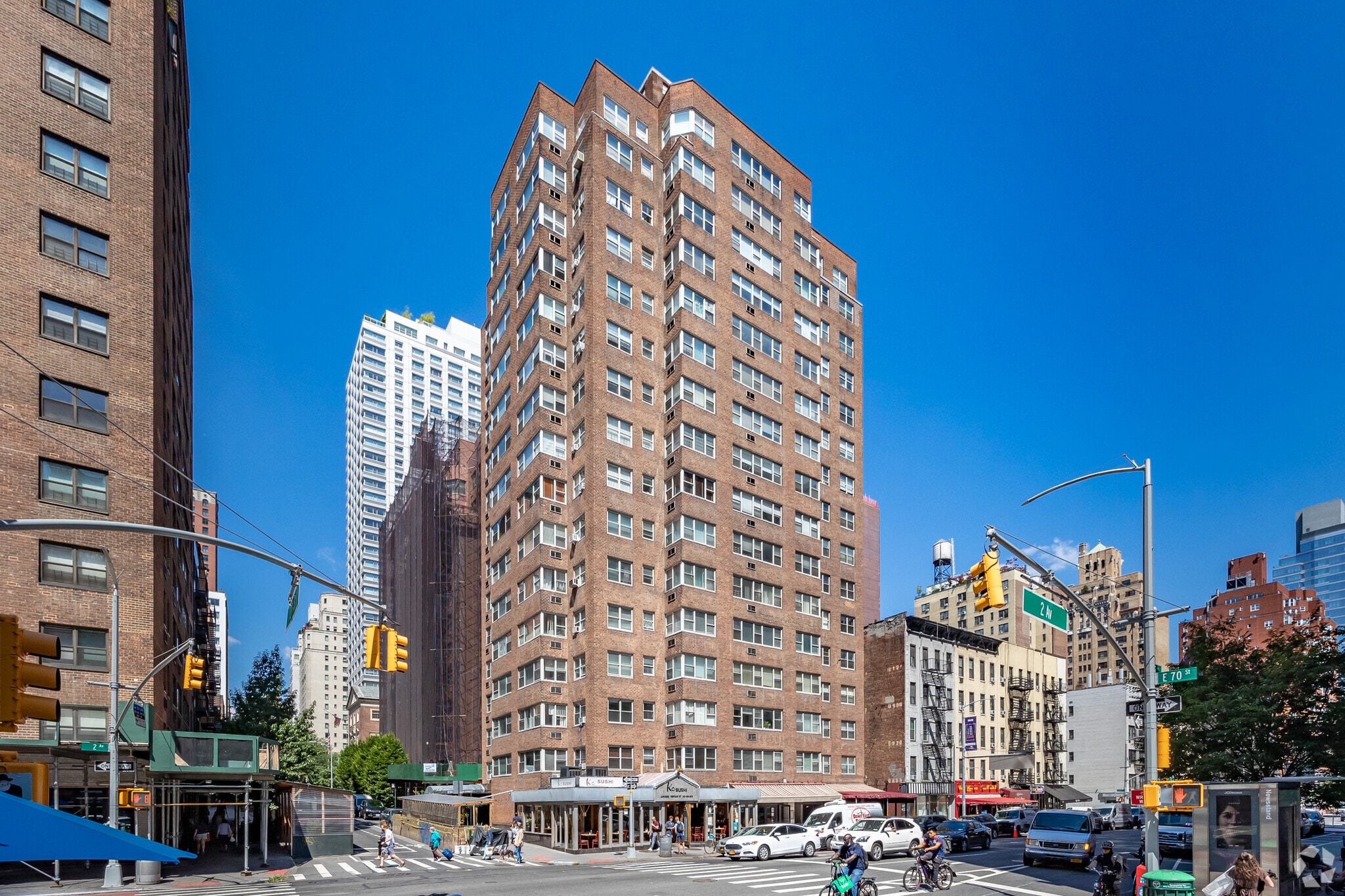 233 E 70th St, New York, NY for lease Primary Photo- Image 1 of 5