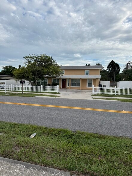 8 E Summit St, Apopka, FL for sale - Primary Photo - Image 1 of 28