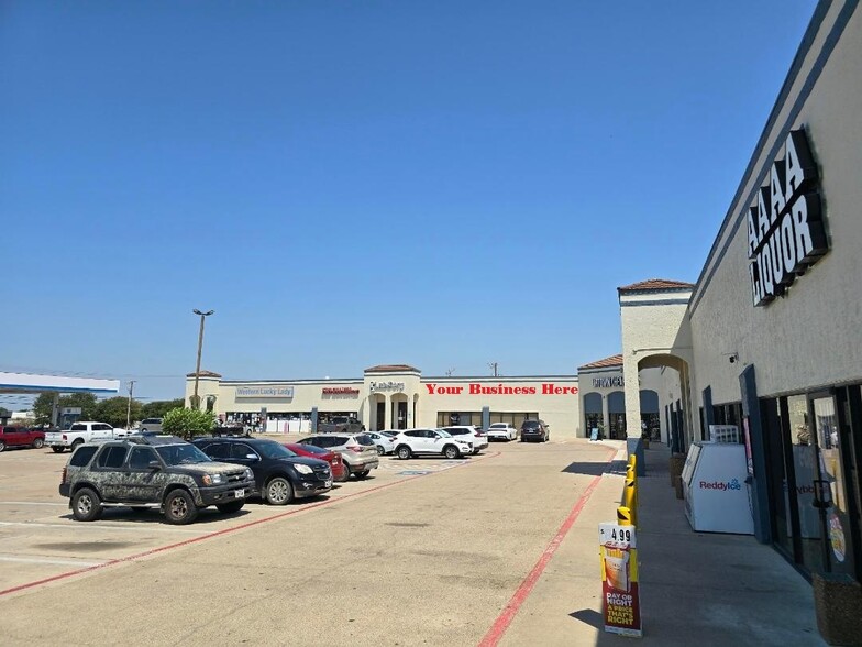 4504 Boat Club Rd, Fort Worth, TX for lease - Building Photo - Image 2 of 9