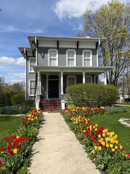 223 E State St, Geneva, IL for sale - Building Photo - Image 3 of 52