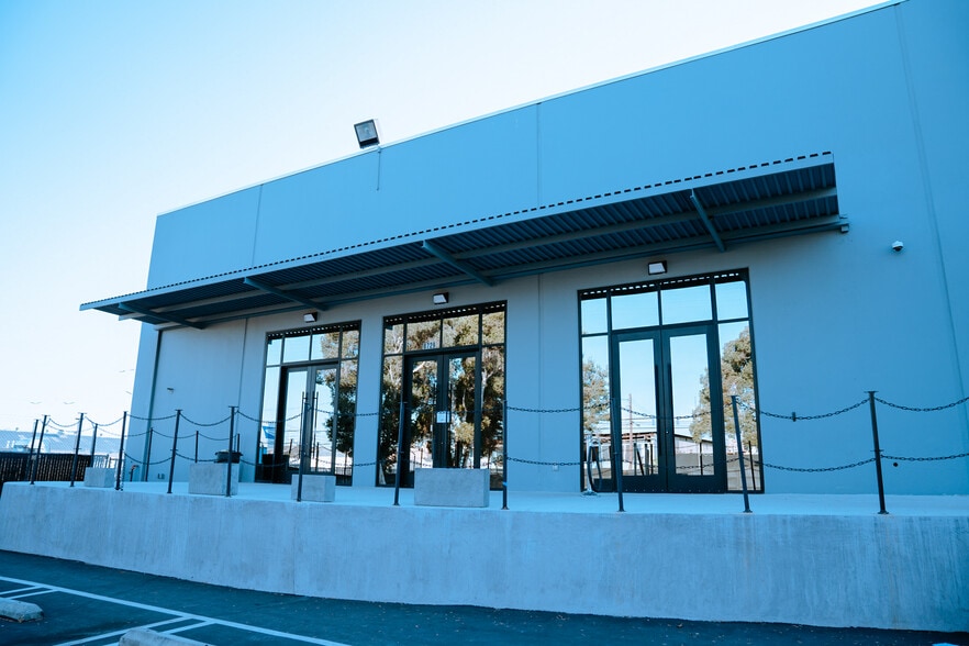 8729 Aviation Blvd, Inglewood, CA for sale - Building Photo - Image 1 of 10