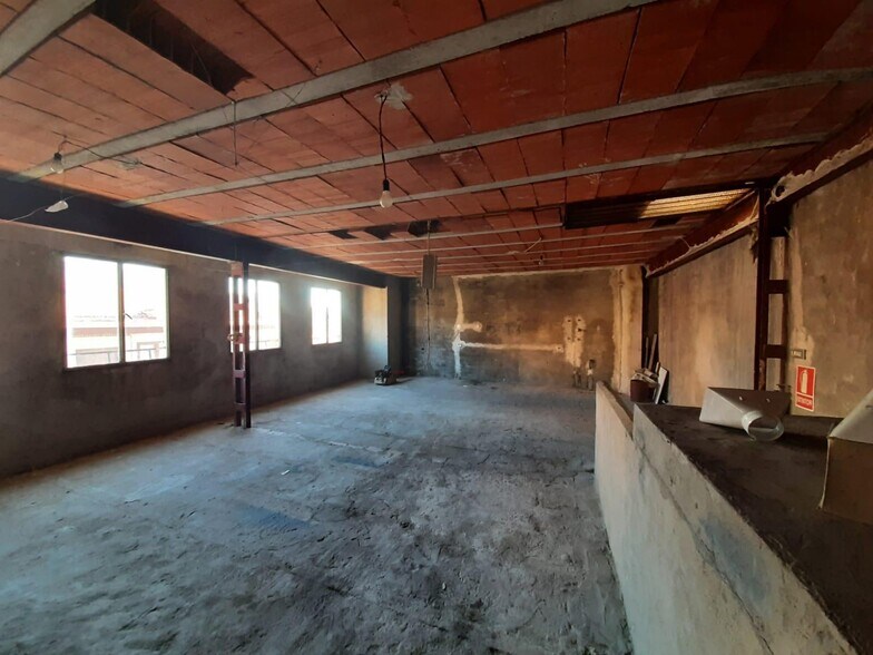 Retail in Cuéllar, Segovia for lease - Interior Photo - Image 3 of 10