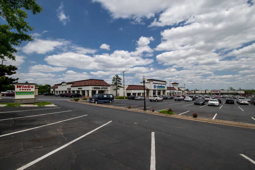 3601-3645 NW 39th St, Oklahoma City, OK for lease - Building Photo - Image 2 of 3