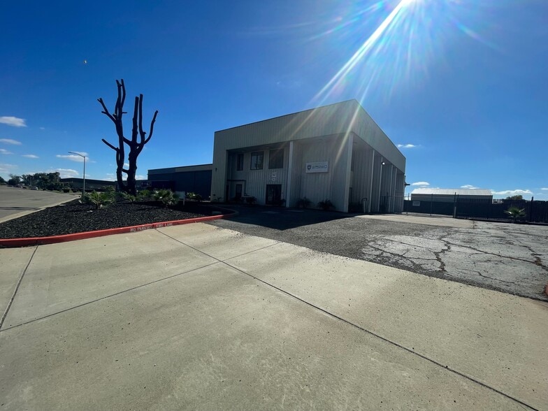 2607 N Wigwam Dr, Stockton, CA for lease - Building Photo - Image 2 of 13
