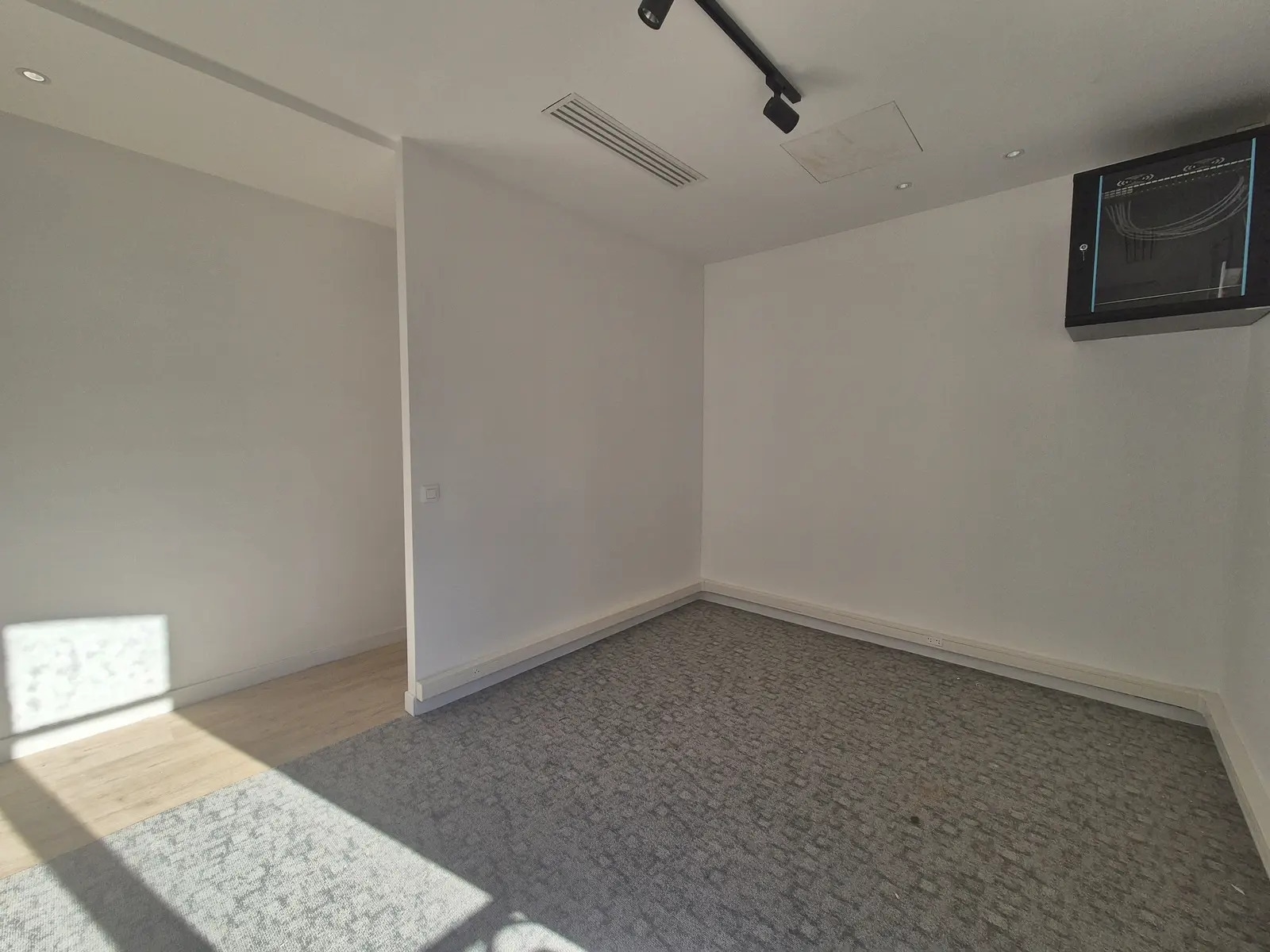 38 Rue Du Colisée, Paris for lease Interior Photo- Image 1 of 8